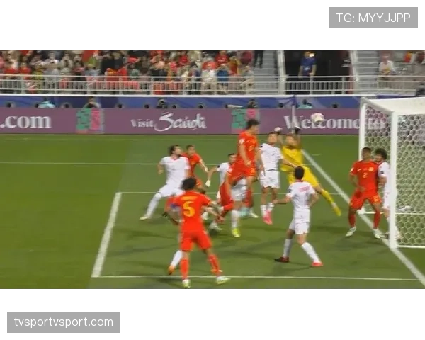 判罚争议：为何裁判对同一动作有不同尺度？