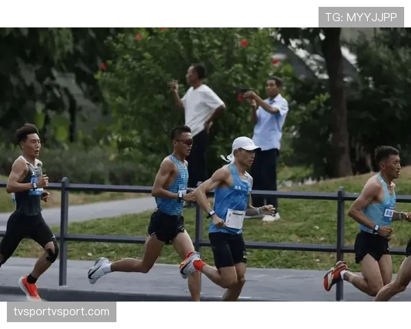 吴向东训练完顺手买了辆超跑，说是为了省打车钱