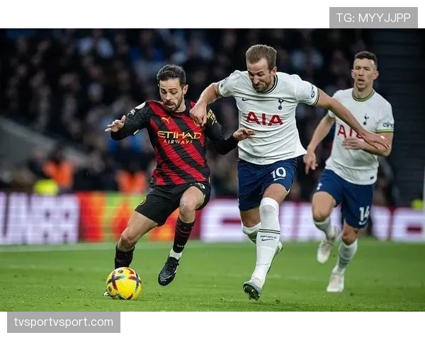 本泽马与凯恩的前场组织能力及战术发起效率解析